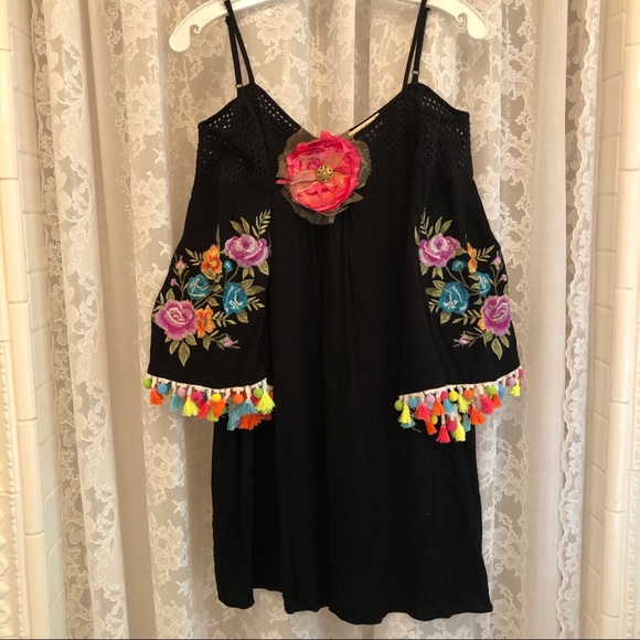 🎉Host Pick🎉 UMGEE * NWOT Dia De Los Muertos Day of Dead Embroidered Pom Dress - Picture 9 of 12